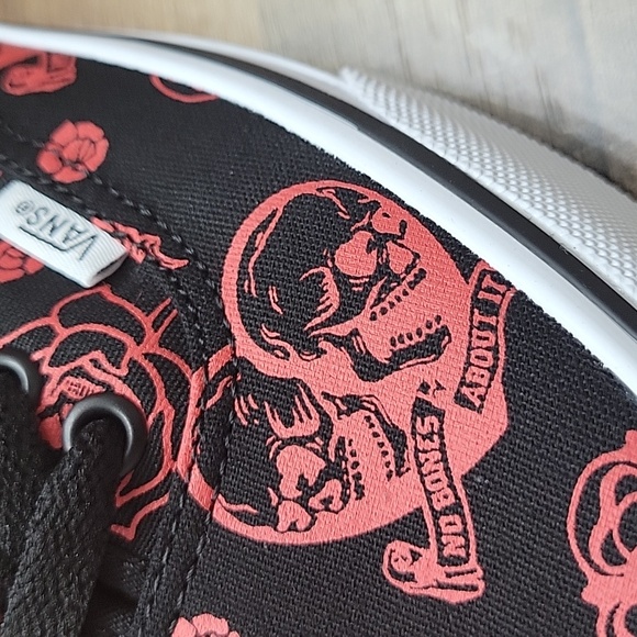 Van's Authentic Brand new in the box authentic uper textile.size men 9.5. - Picture 6 of 11